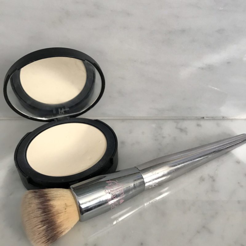 Welcome to the Weekend: What’s in my Makeup Bag