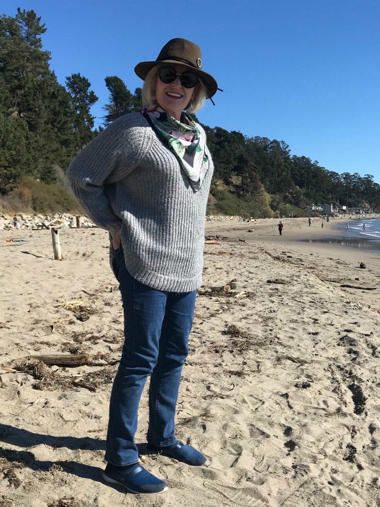 Jennifer Connolly of A Well Styled life wearing Lou & Grey