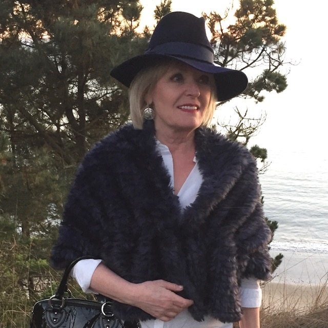 Jennifer Connolly of A Well Styled Life wearing fedora from Banana Republic