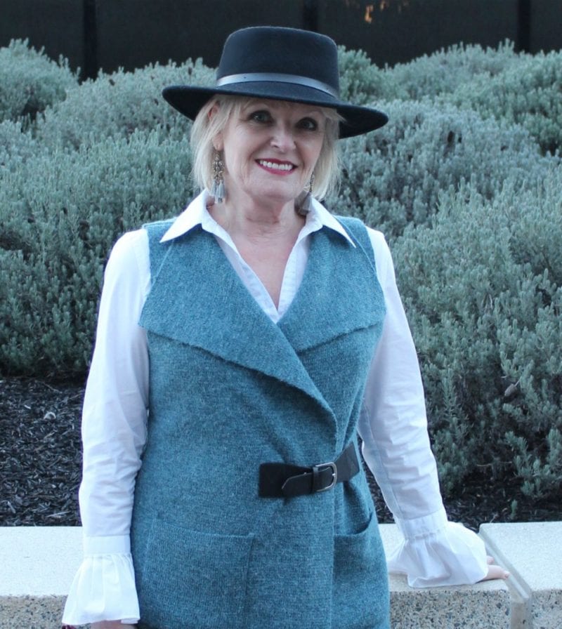 Jennifer Connolly of A Well Styled Life wearing