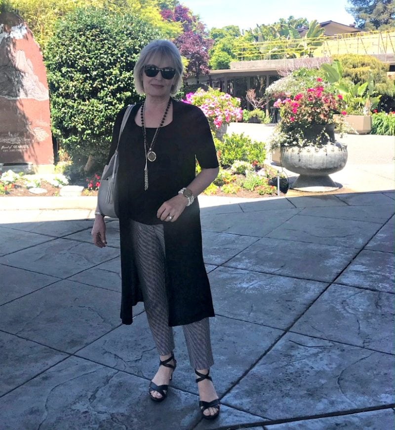 Jennifer Connolly of A Well Styled life visiting Dinah's Poolside restaurant