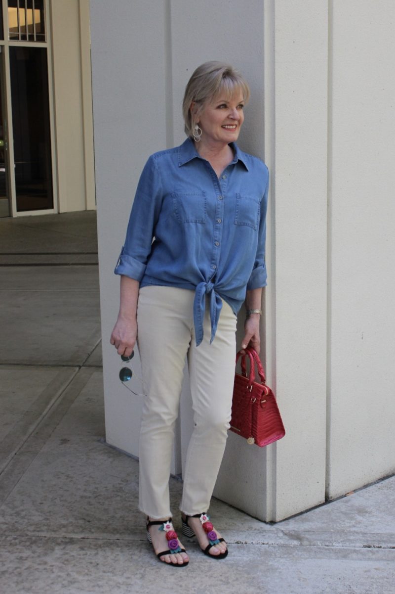 Jennifer Connolly wearing NYDJ from Macy's