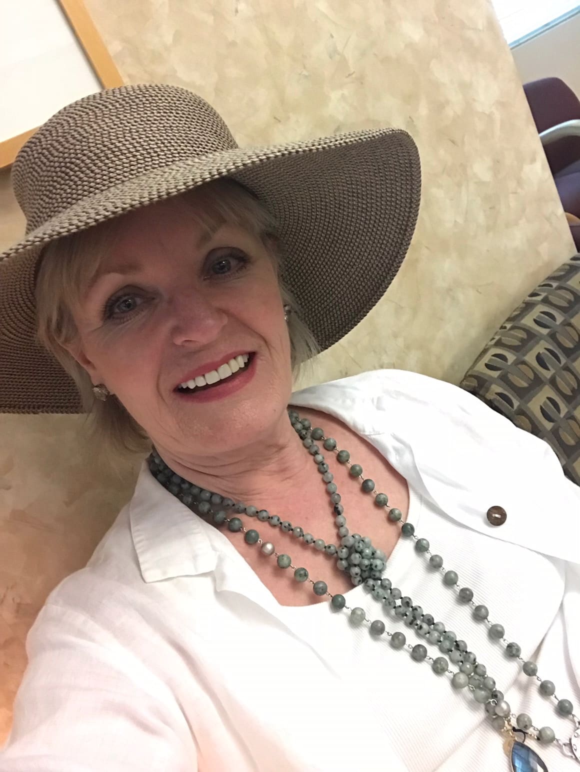 Jennifer Connolly of A Well Styled Life wearing Eric Javits hat