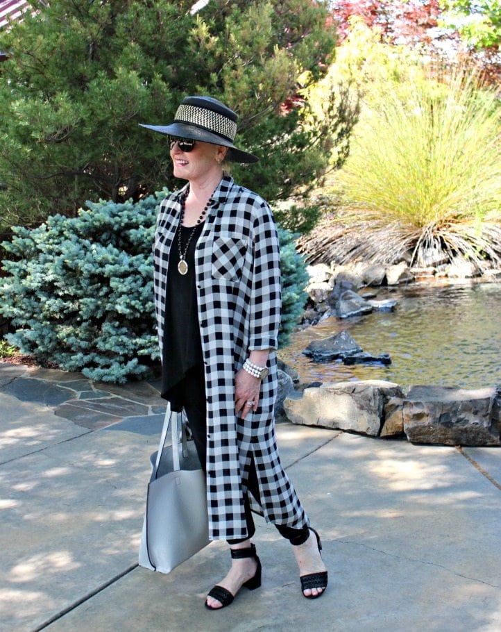Jennifer Connolly of A Well Styled Life wearing a column of black