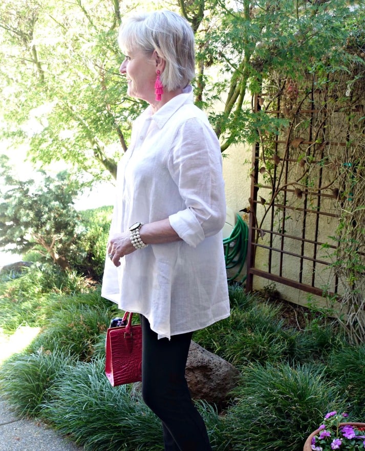 Jennifer Connolly of A Well Styled Life wearing Eileen Fisher linen shirt