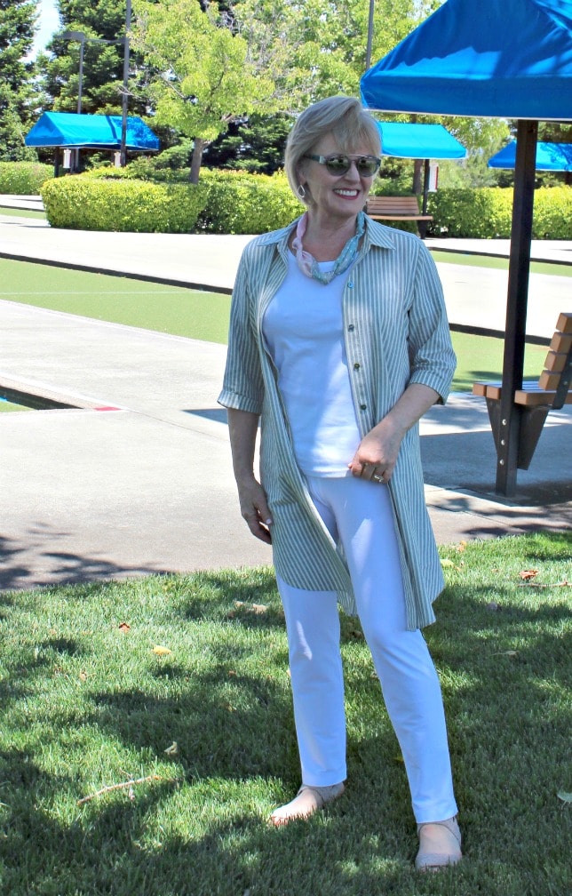 Jennifer Connolly of A Well Styled Life wearing Eileen Fisher from Macy's