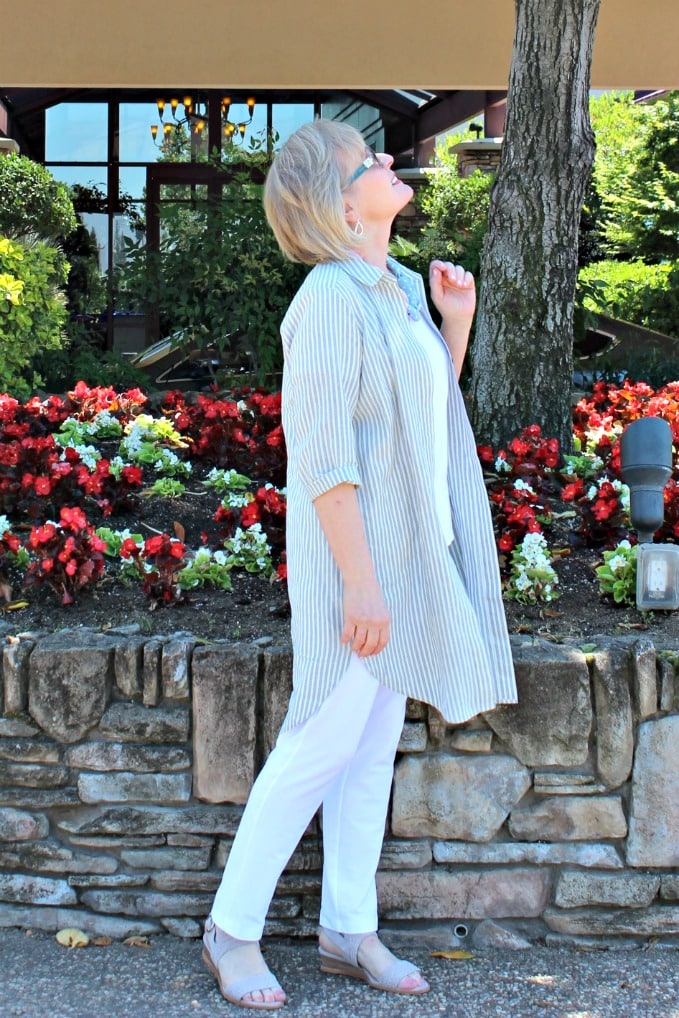 Jennifer Connolly of A Well Styled Life wearing Eileen Fisher from Macy's