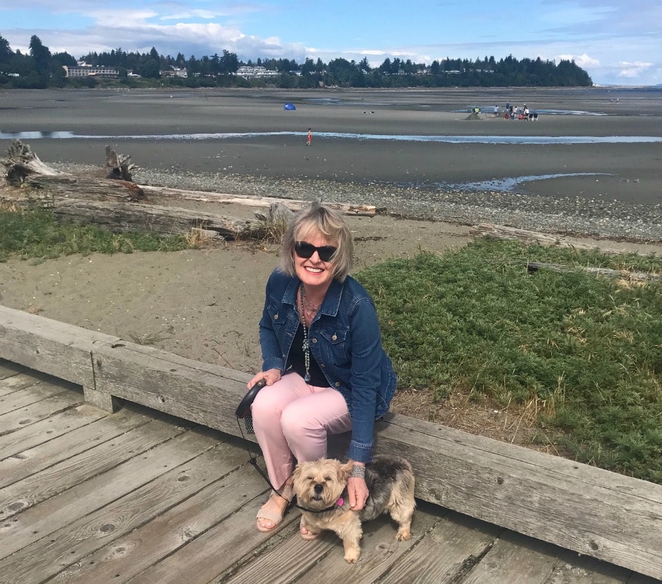 Jennifer Connolly of A Well Styled Life on boardwalk in Parksville, BC