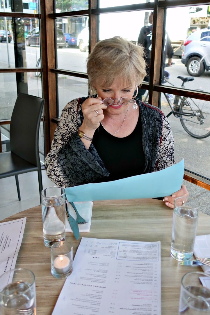 Jennifer Connolly of A Well Styled Life using the Dianna model from Neckglasses