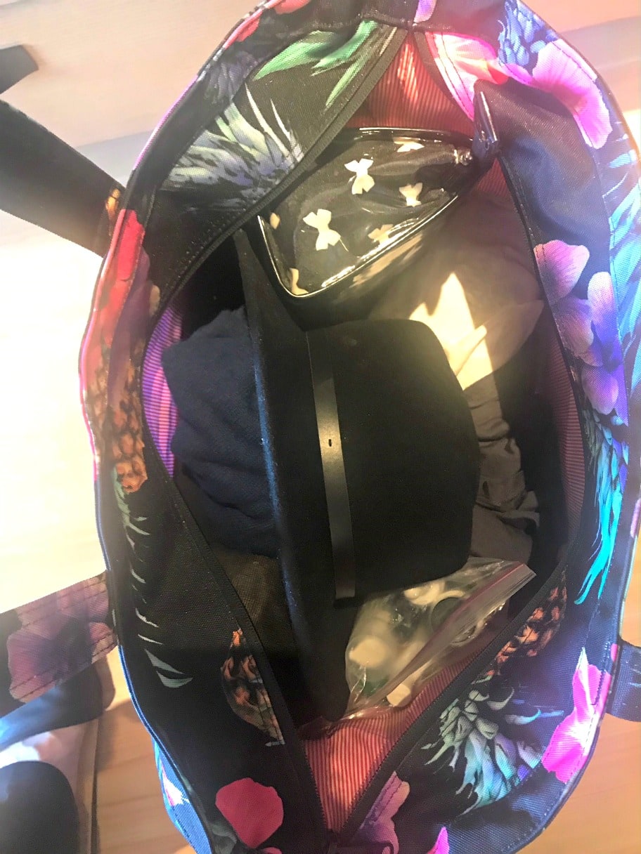 Jennifer Connolly shows how she packs a hat in her tote