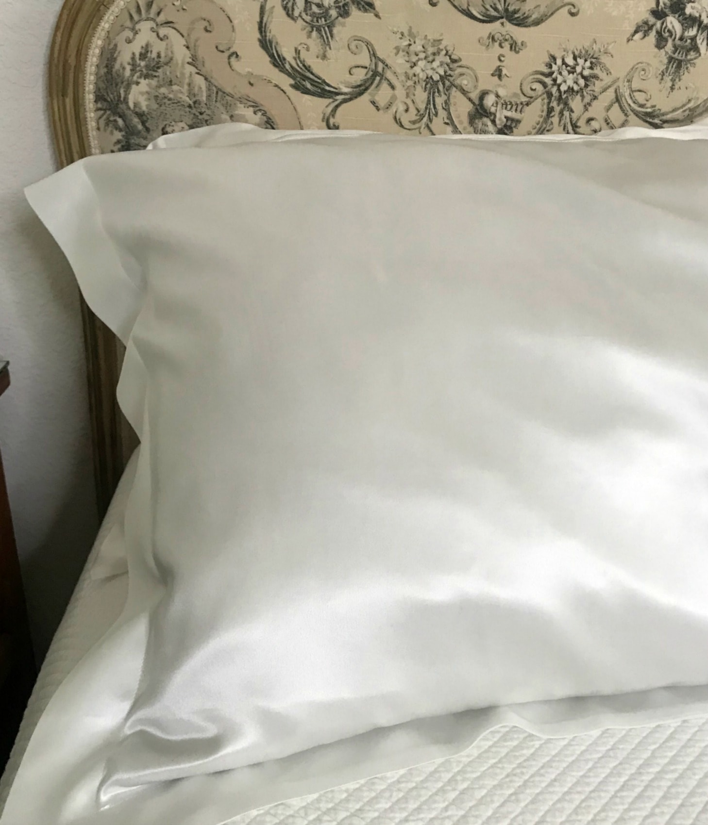 LilySilk pillowcases with flange edging on A Well Styled Life