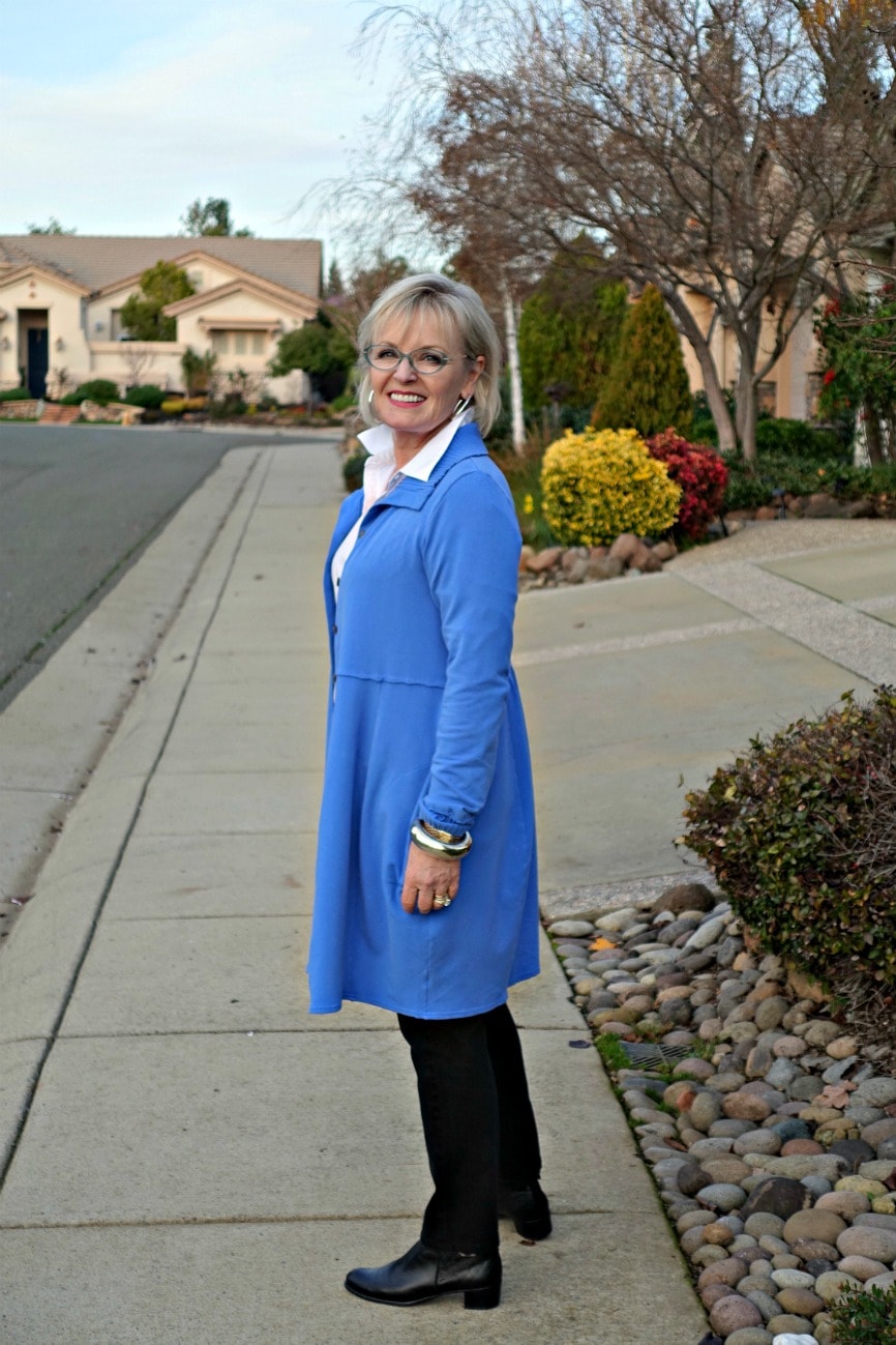 Jennifer of A Well Styled Life wears Bee Jacket from Artful Home in Periwinkle blue over a white shirt and black jeans