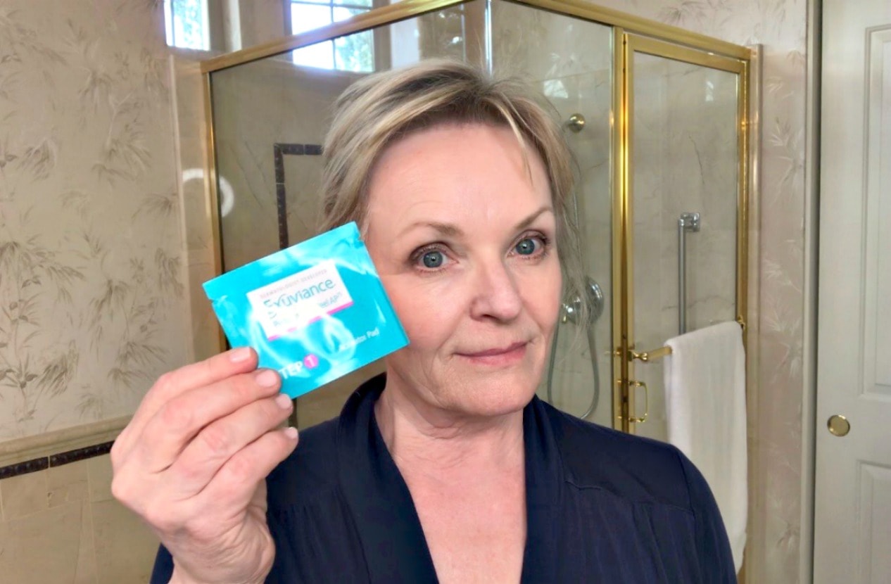 Jennifer Connolly of A Well Styled Life using Exuviance AHA Peel