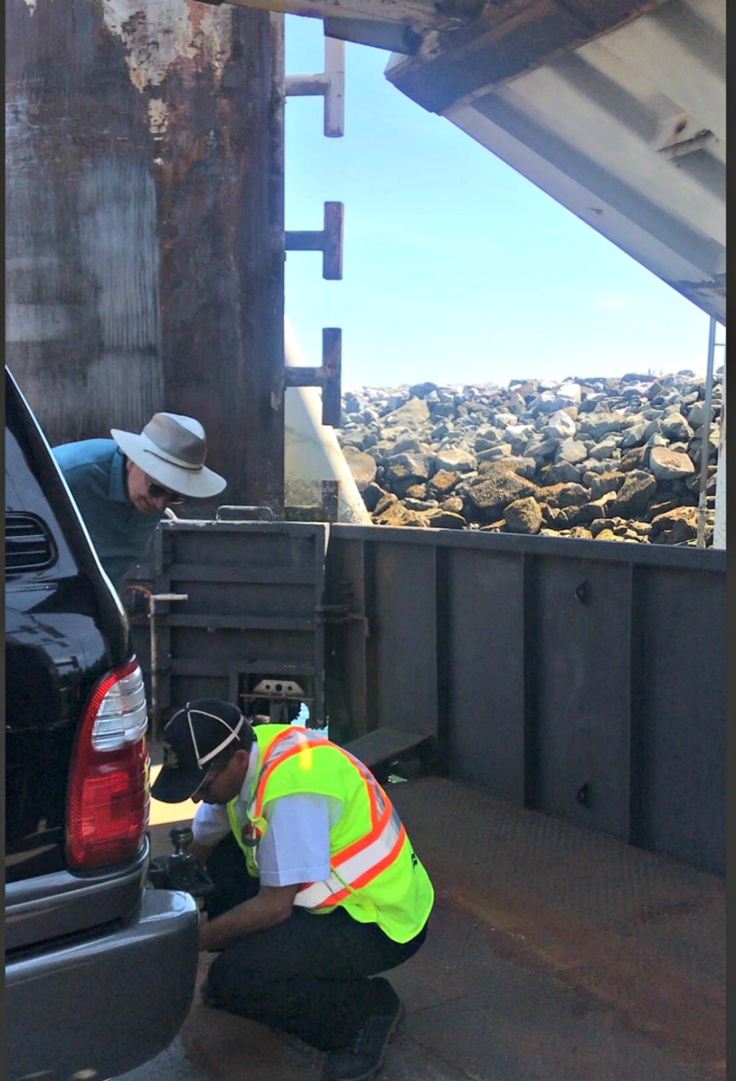 removing trailer hitch to fit on Hornby Island ferry