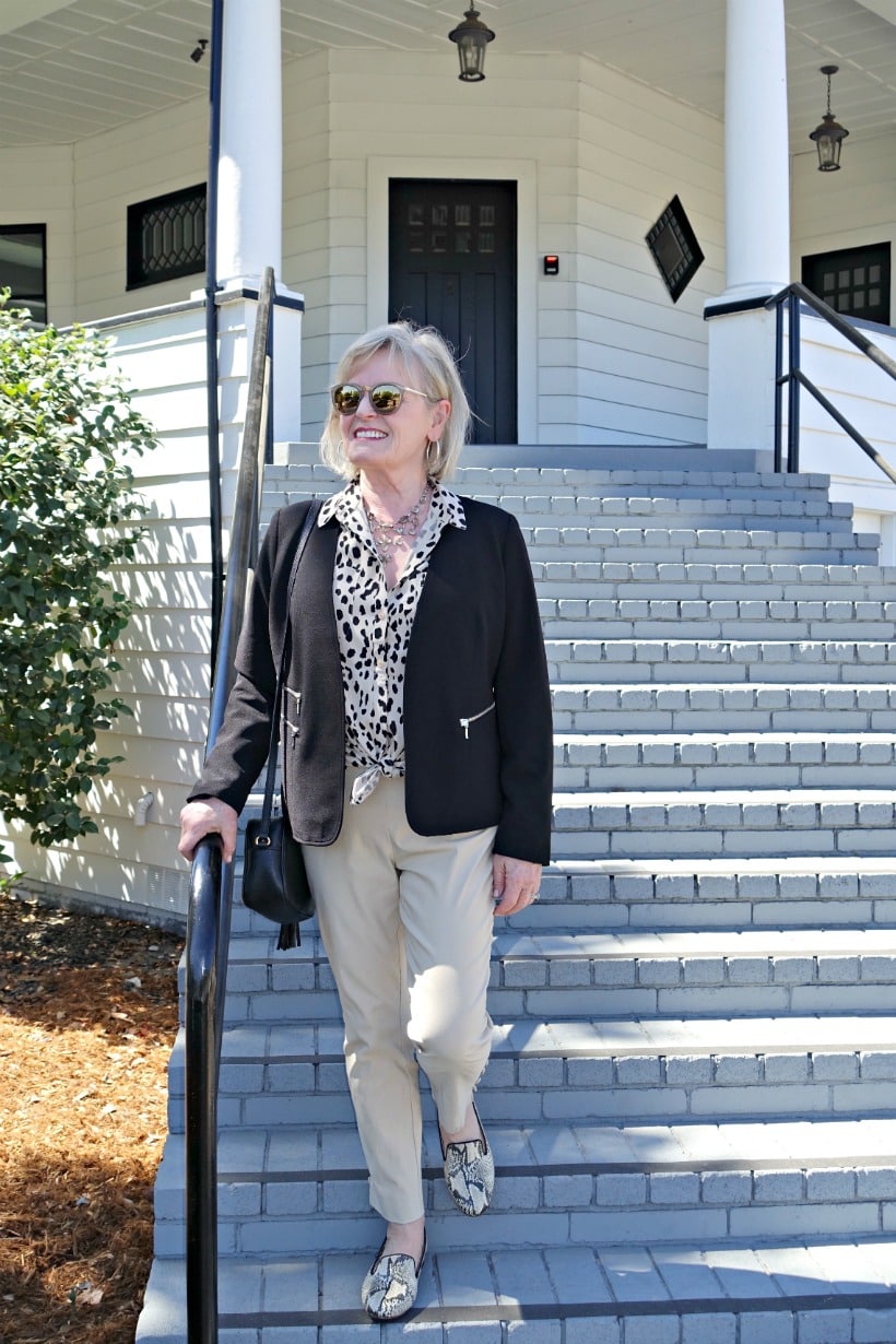 Jennifer Connolly of A Well Style Life combining snakeskin shoes with leopard print blouse