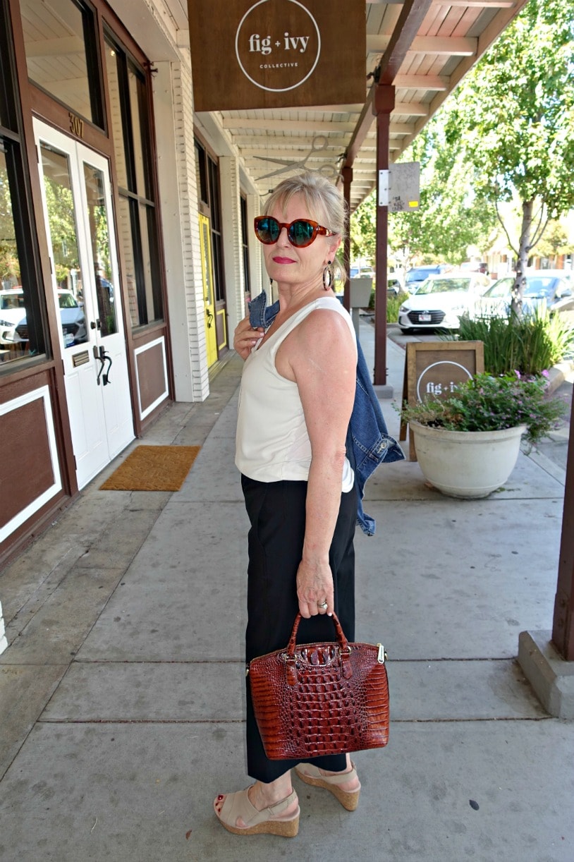 Jennifer Connolly of A Well Styled Life wearing wide crops in a casual look