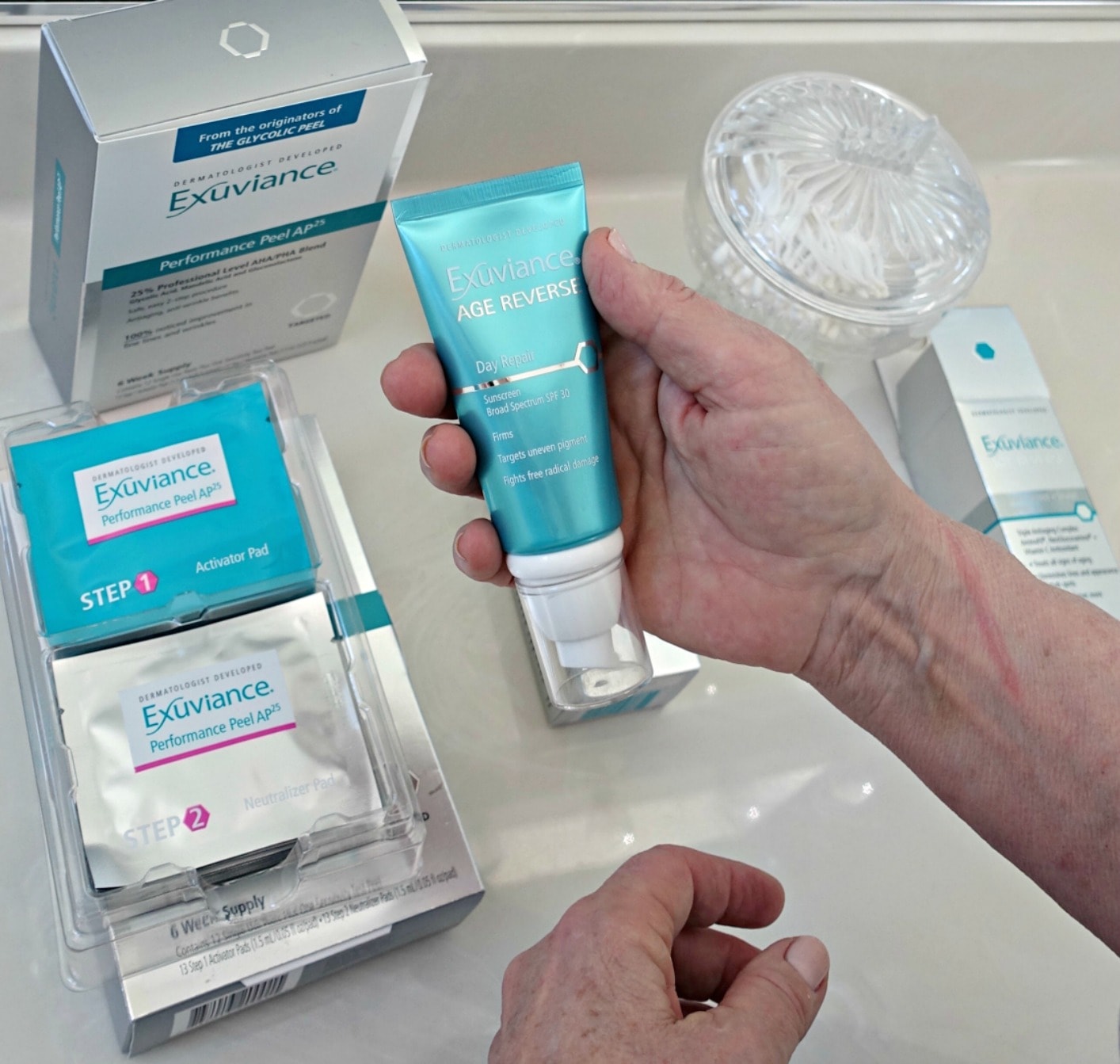 exuviance age reverse day repair spf 30