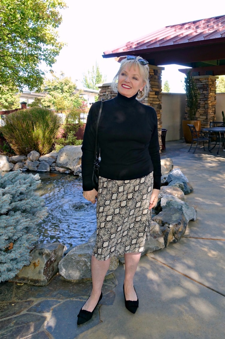 Jennifer Connolly wearing a midi skirt