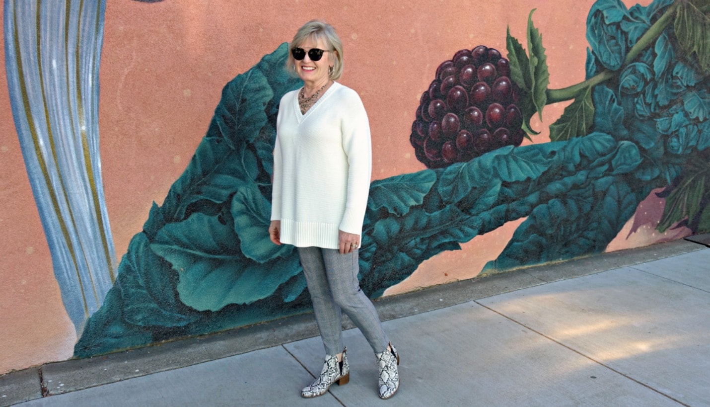 Jennifer Connolly of A Well Styled Life wearing ivory cotton sweater