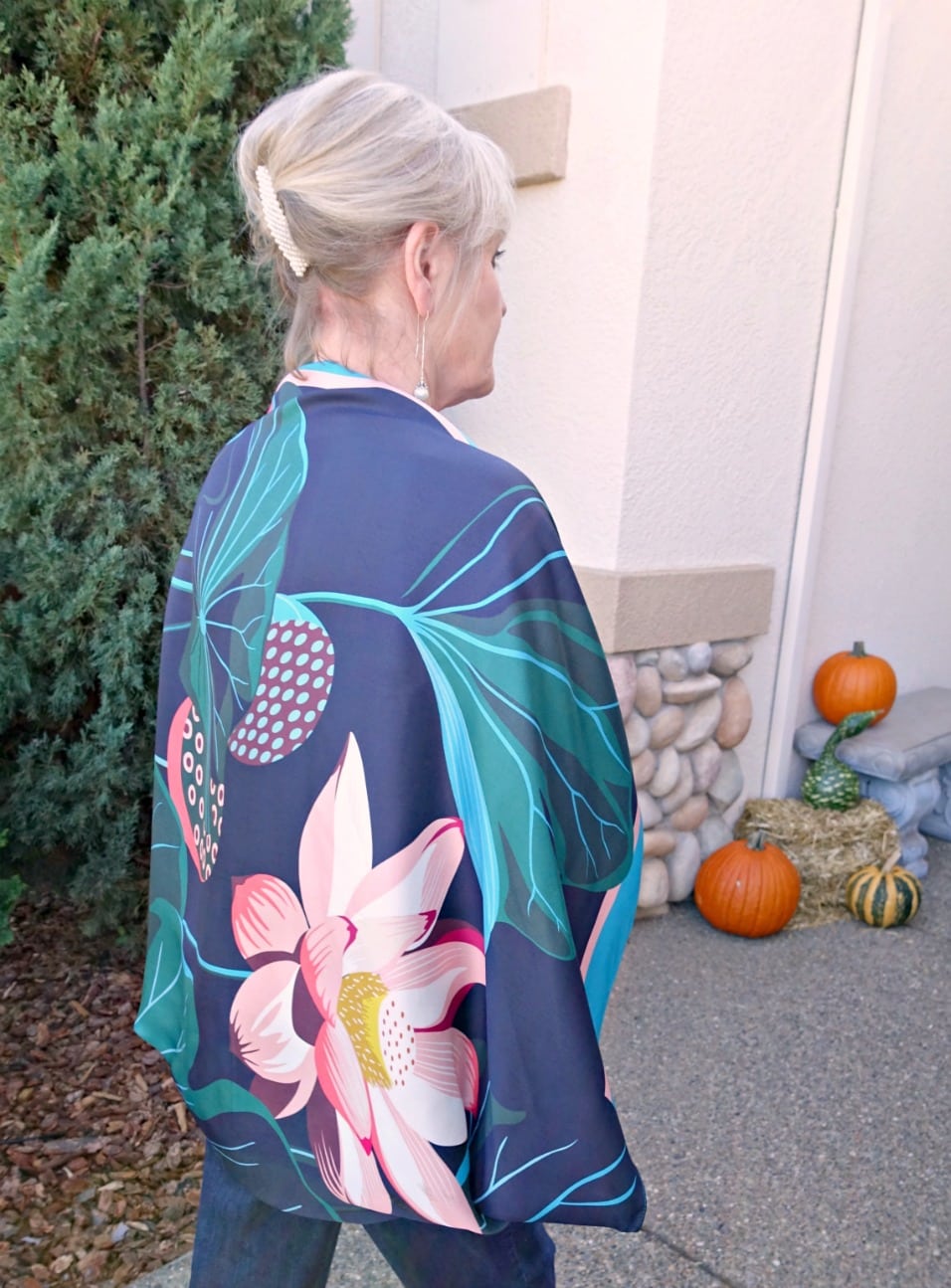 Jennifer Connolly wearing silk scarf from Talbotsas cocoon