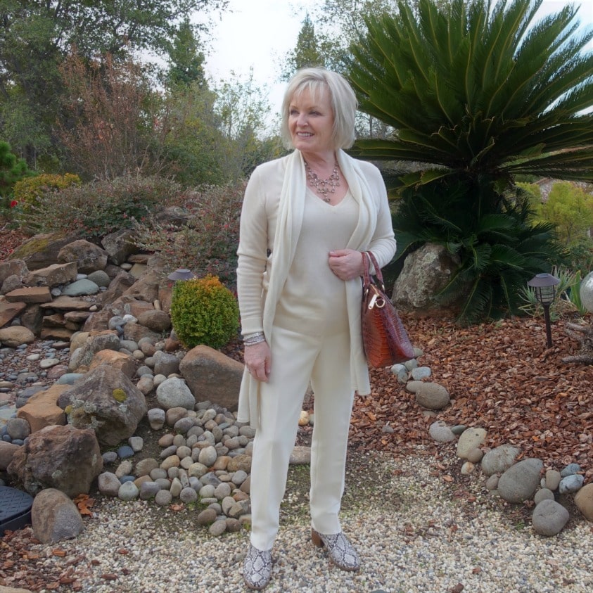 Jennifer Connolly of A Well Styled life wearing head to toe ivory