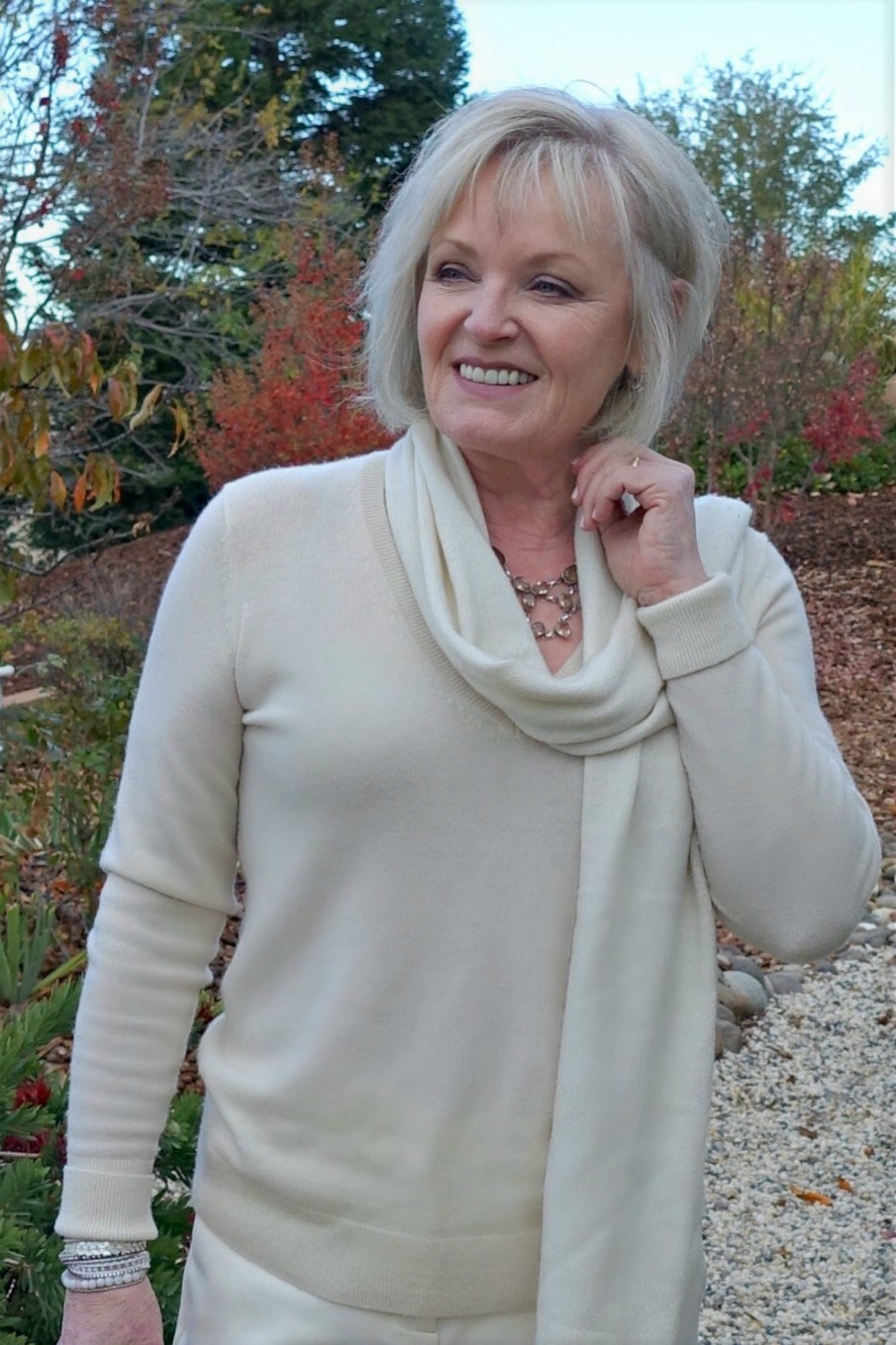 Ivory cashmere sweater and scarf from Everlane worn by Jennifer Connolly of A Well Styled Life