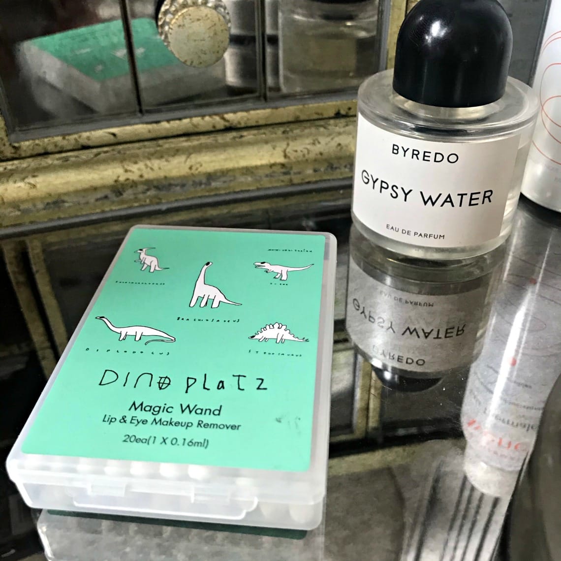 Dino Platz magic wand makeup remover