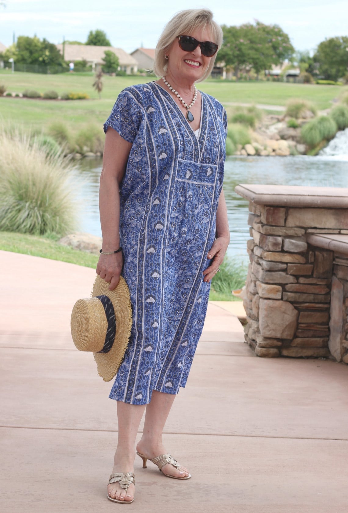 petite over 50 blogger jennifer connolly wearing blue caftan