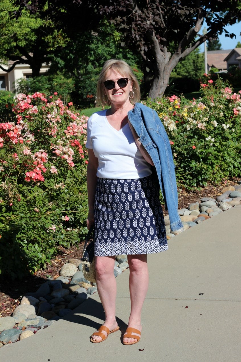 white tee and cotton skirt on Jennifer Connolly