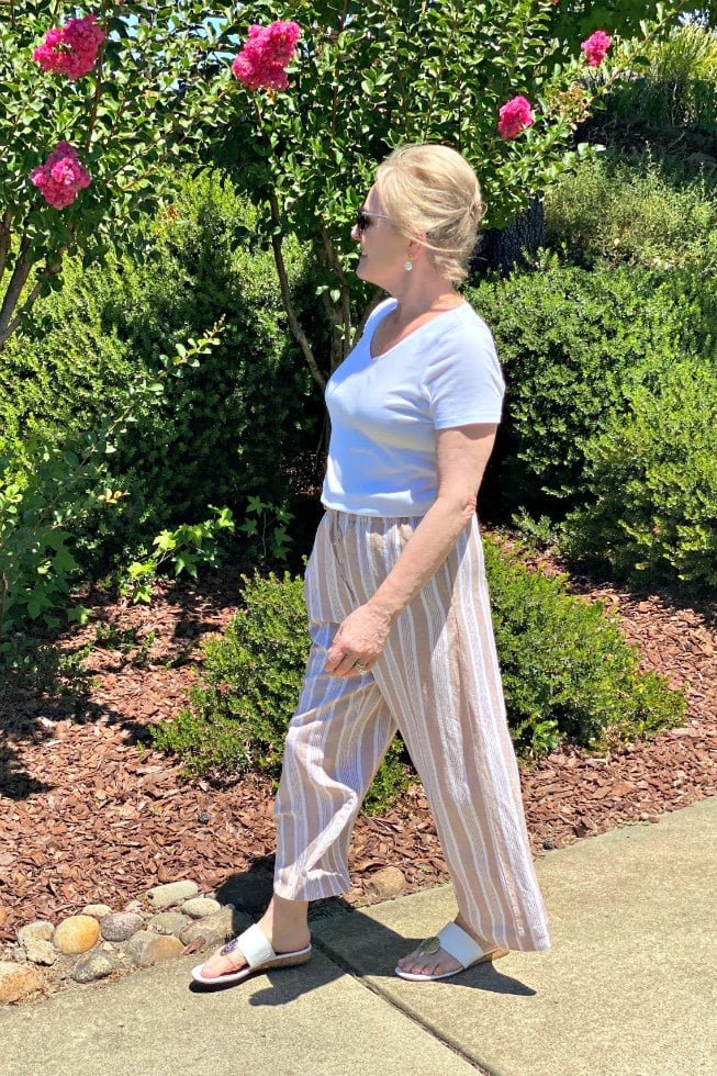 petite over 50 blogger Jennifer Connolly wearign Madewell crop pants and white tee