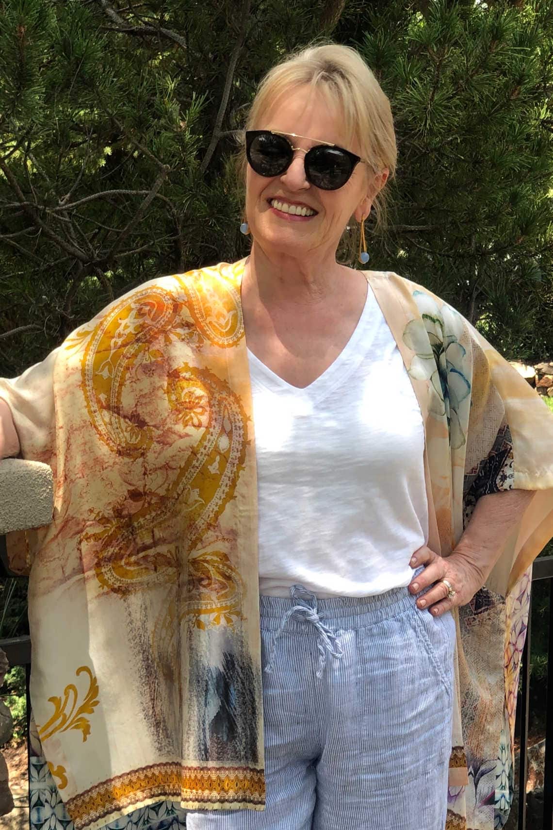 fashion blogger Jennifer Connolly wearing Chico's ruana