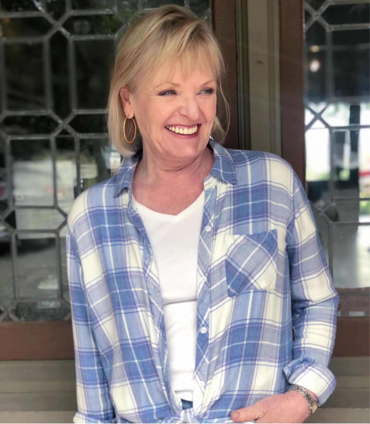 fashion blogger jennifer connolly wearing rails plaid flannel shirt