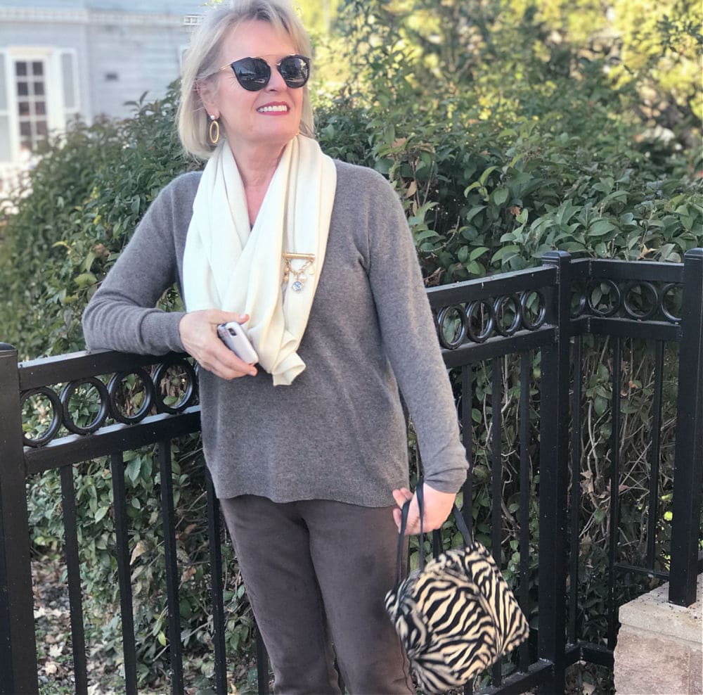 fashion blogger wearing cashmere scarf