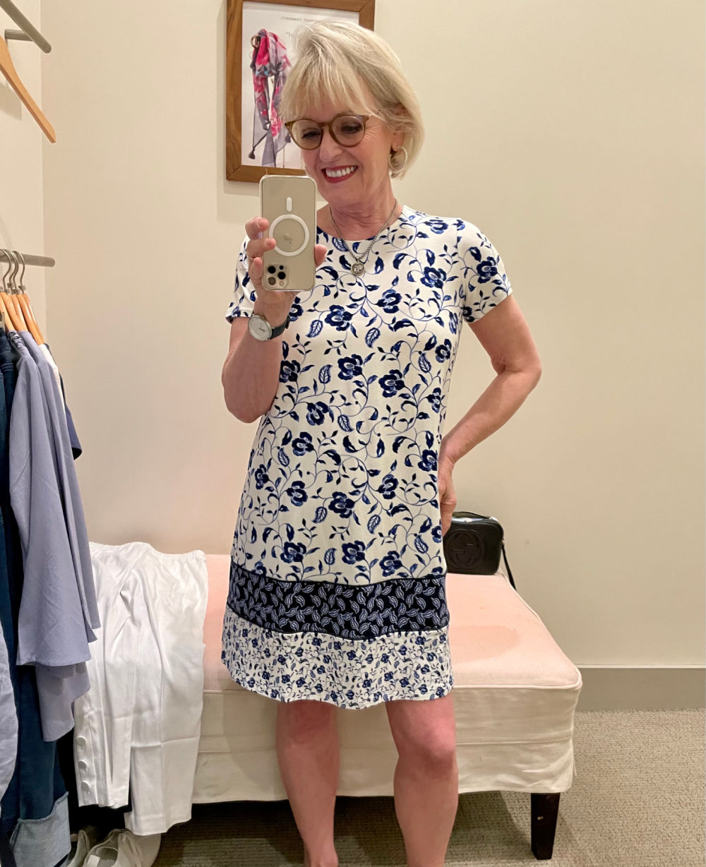 woman wearing blue and white dress