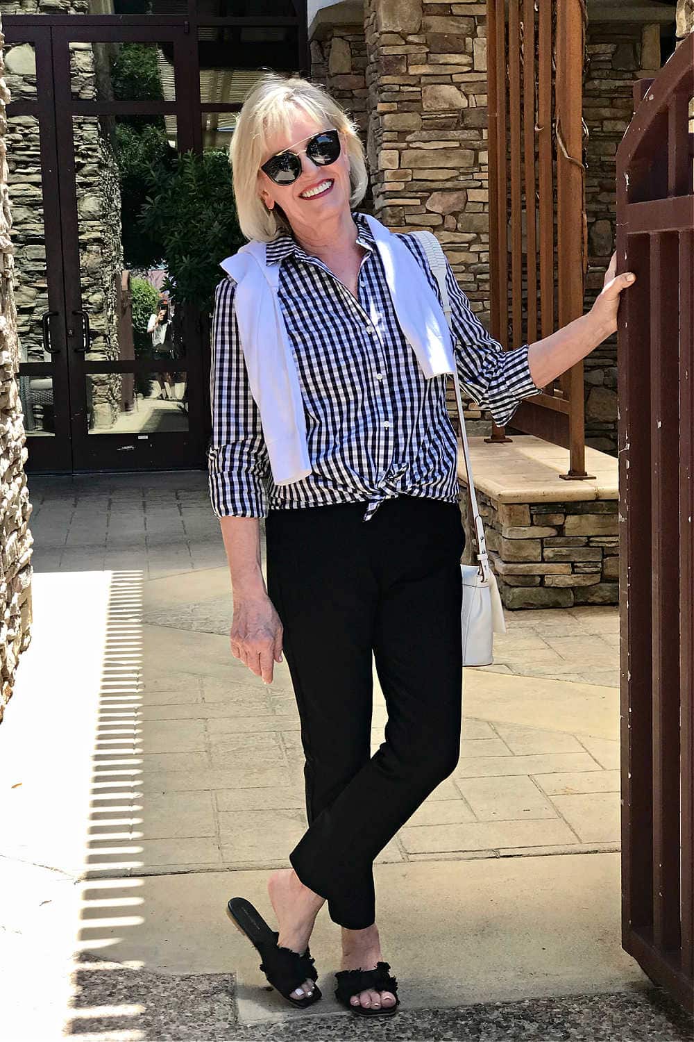 wearing black and white in hot weather