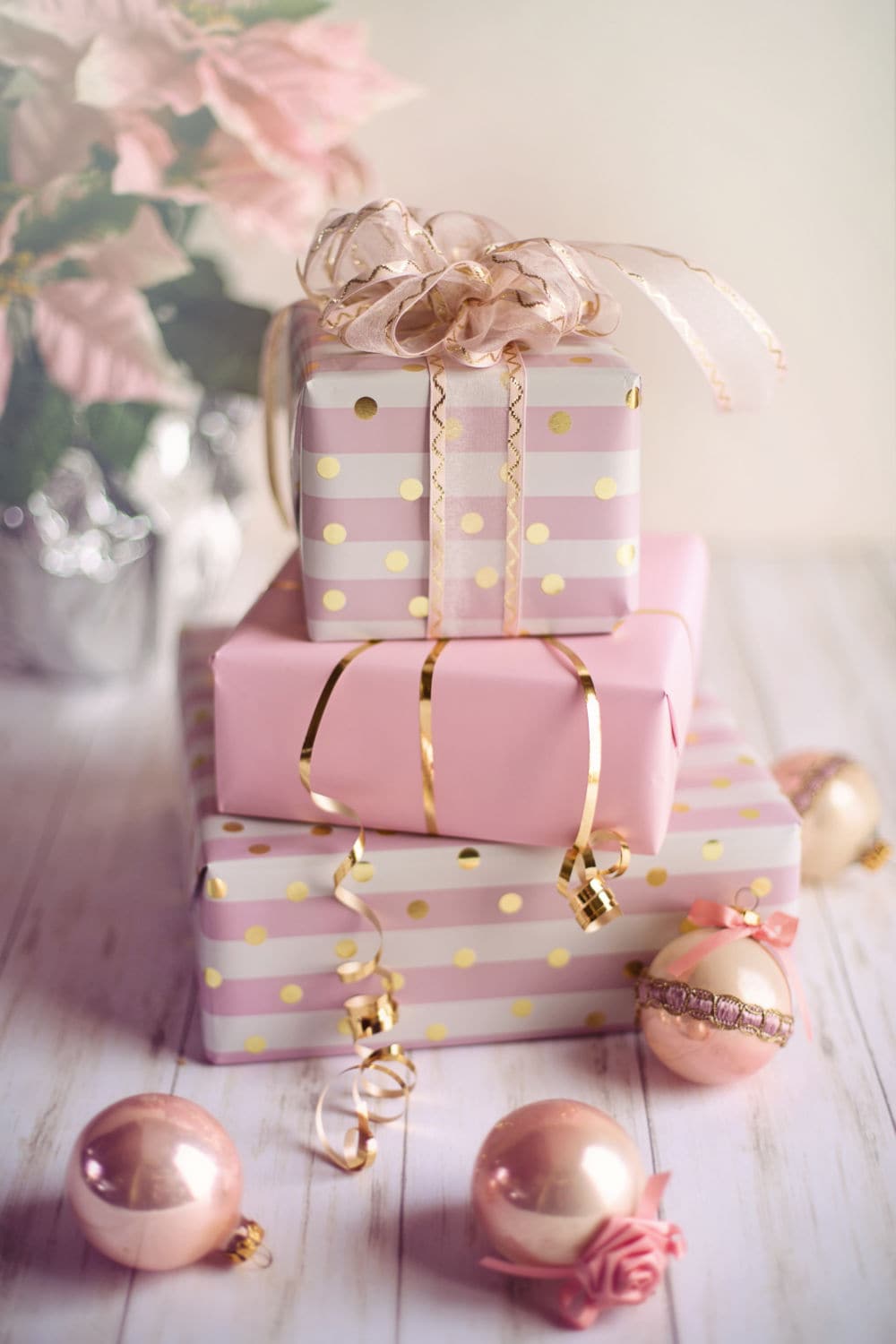 holiday gifts for her