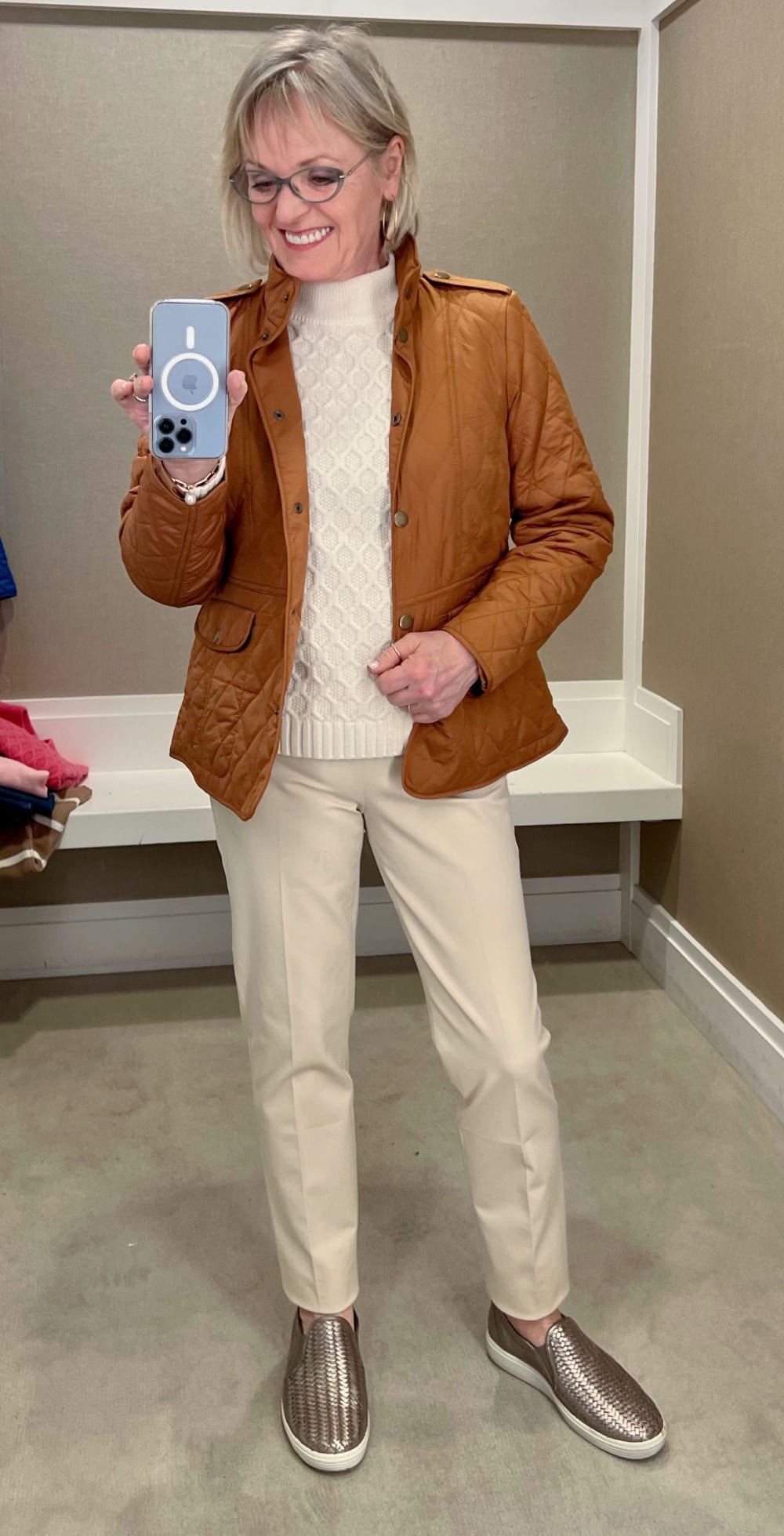 PUFFER JACKET AND BEIGE PANTS
