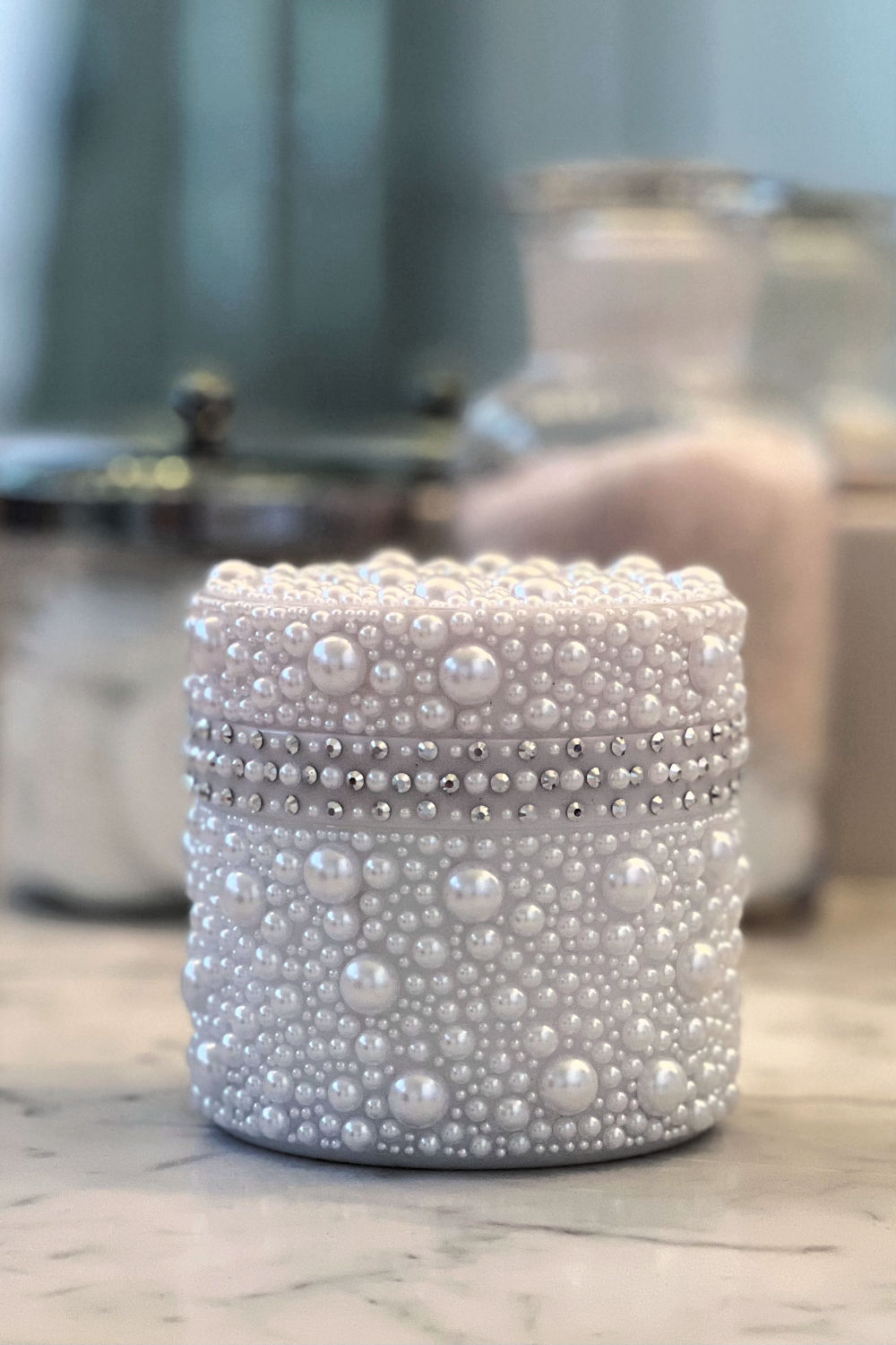 Pearl deco jar of Prai throat & decolletage cream daily special at hsn