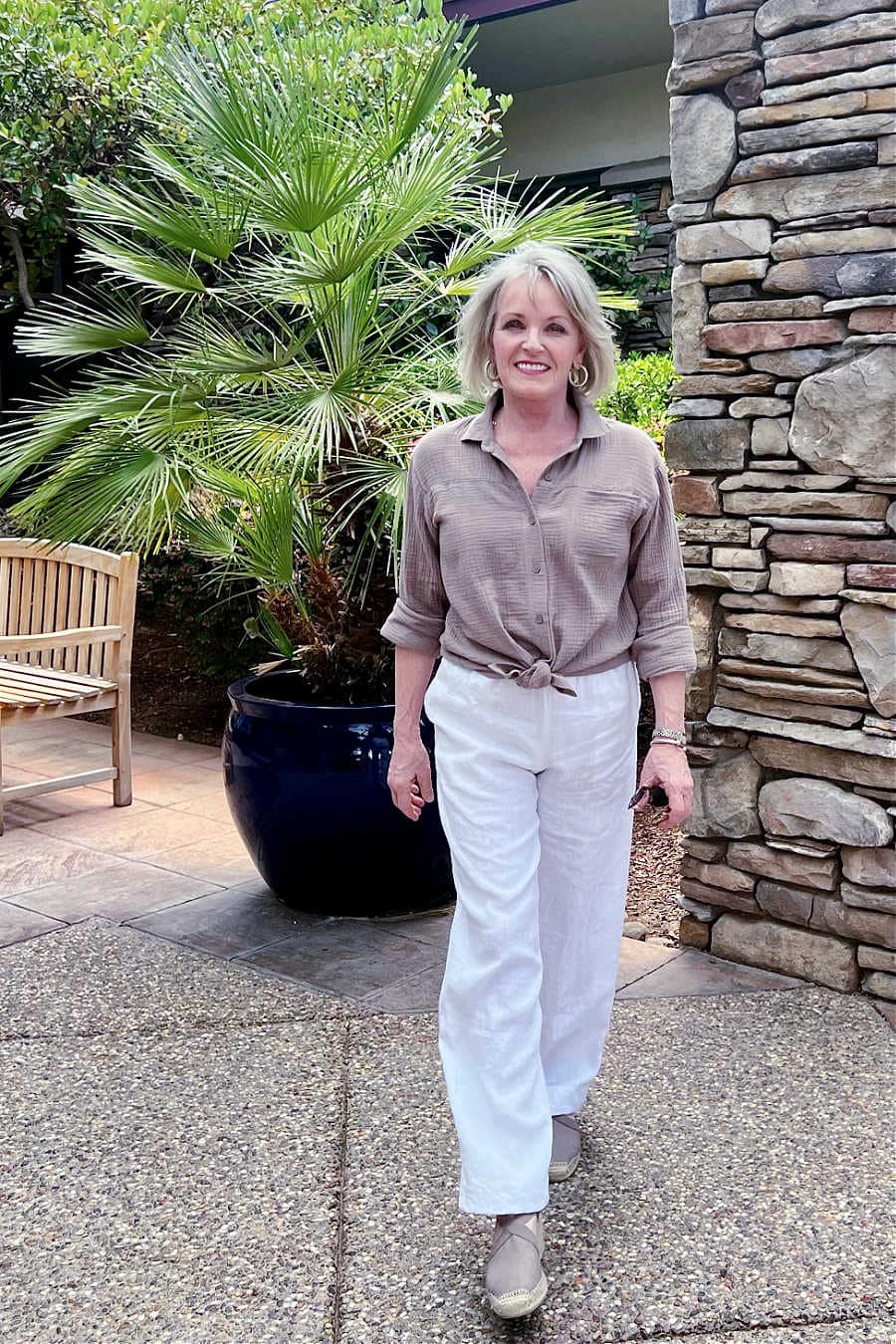 mixing hem pants and gauze shirt in casual summer outfit