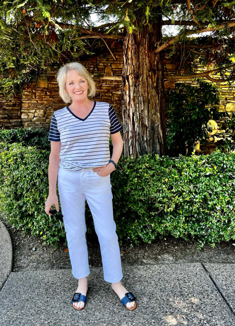 woman wearing lands end white jeans