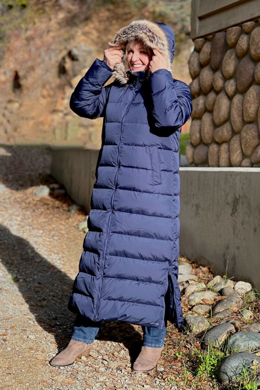 long down laneds' end maxi coat with faux fur trimnmed hood