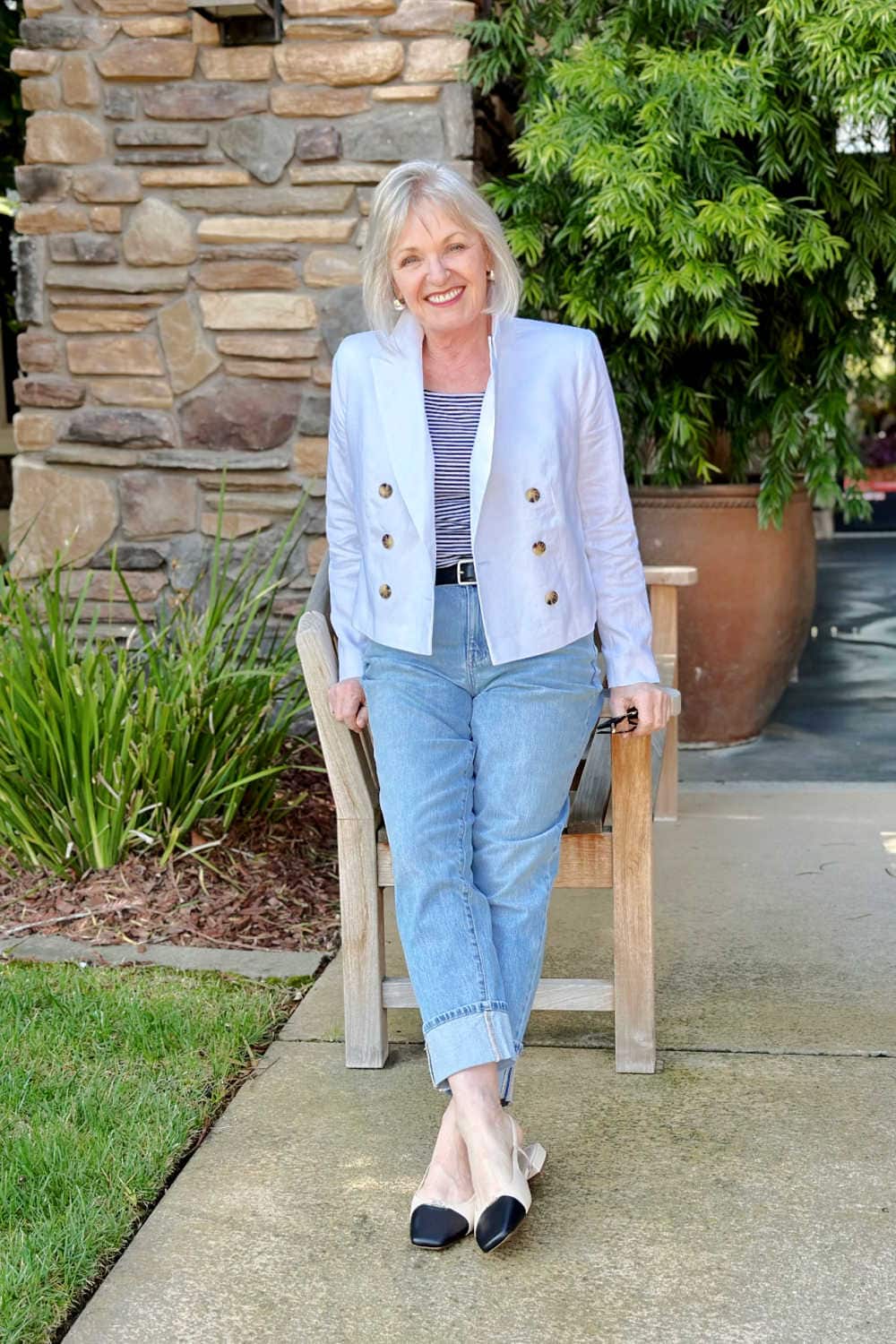 Modern Ways to Style a Ladies Linen Jacket