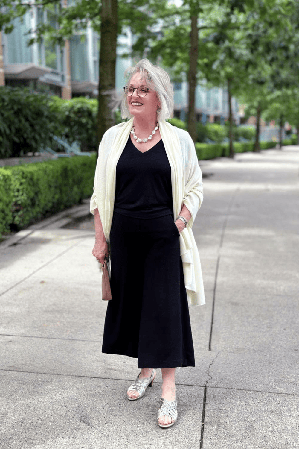 METALLIC SANDAL FROM MUNRO STYLED ON A WOMAN OVER 50