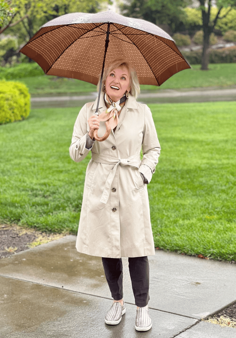 HOW TO STYLE A TRENCH COAT FOR SPRING