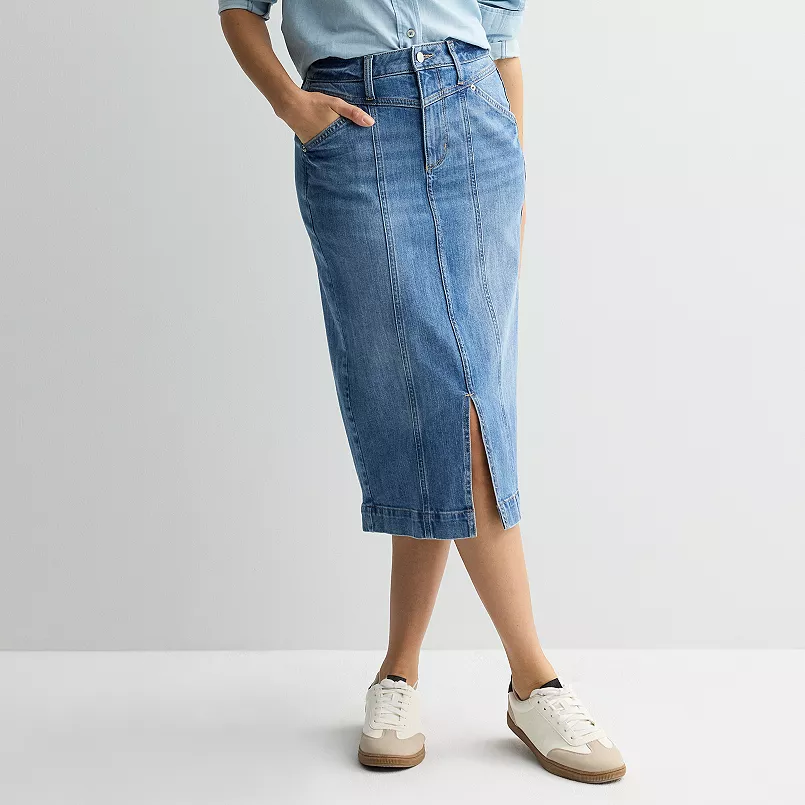 Casual denim skirt over 50 – spring capsule wardrobe staple