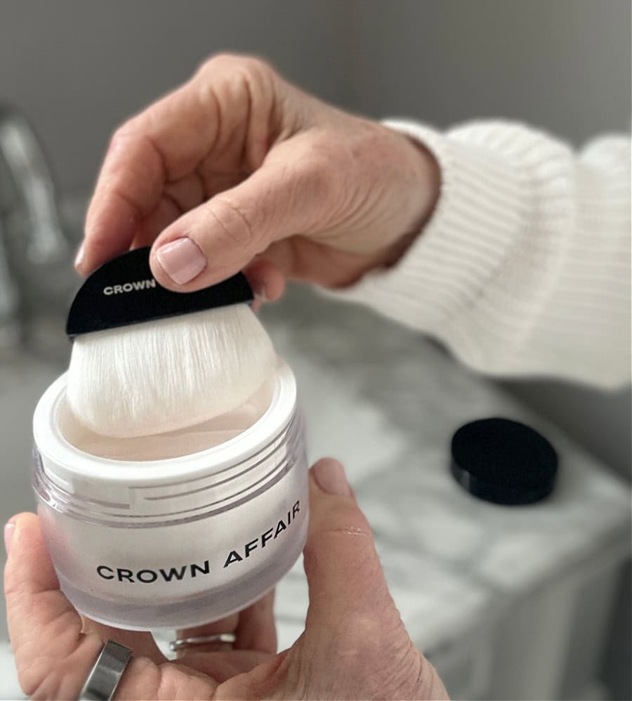 Crown Affair Dry Shampoo with brush applicator, ideal for freshening hair between washes