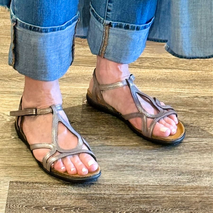 Naot Dorith flat sandal